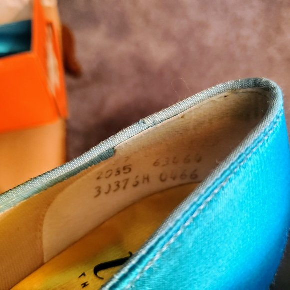Vintage NWT Turquoise 2 in Heels Pumps SZ 8 - Picture 10 of 10